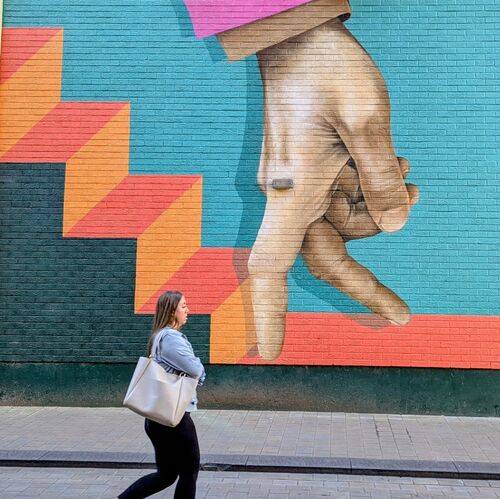 boekenkast street art in utrecht